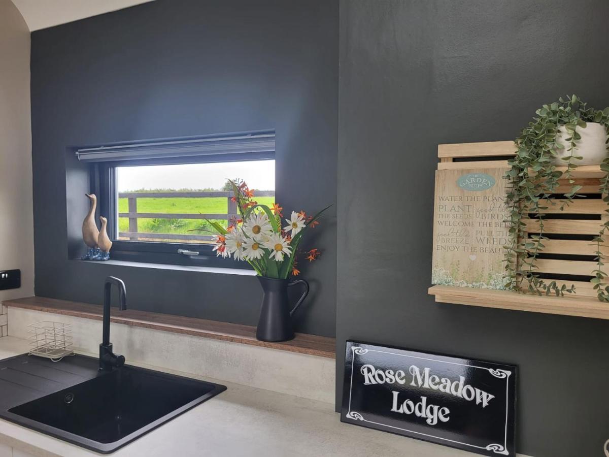 ליסקאנור Rose Meadow Lodge מראה חיצוני תמונה